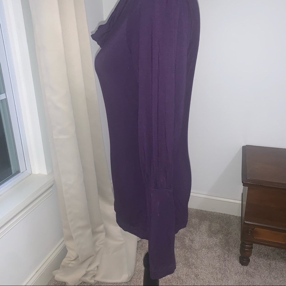 Banana Republic cowl neck top. Size S - Picture 3 of 9